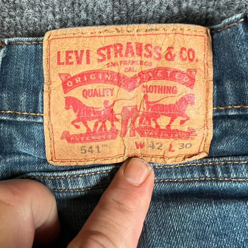 Levi's 541 Jeans Mens 42x27 Blue Cotton Medium Wash Mid Rise‎ Athletic Taper Fit